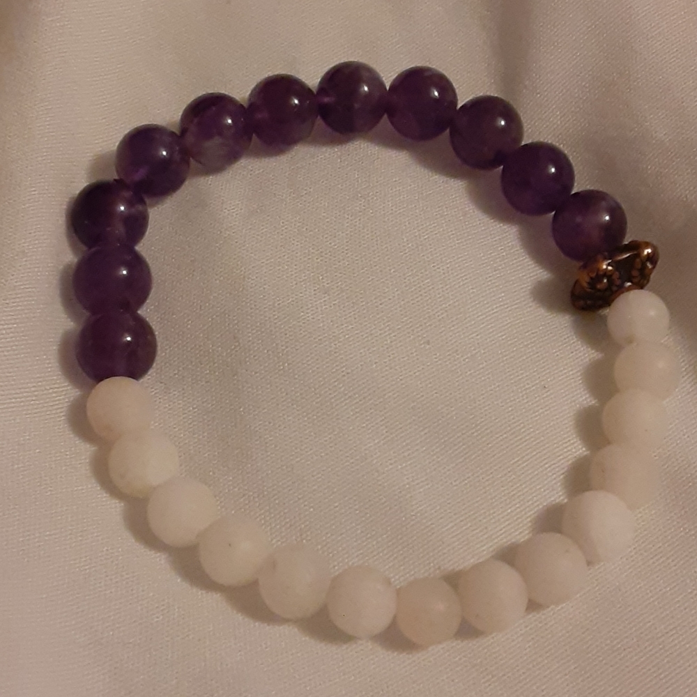 Handcrafted stretch bracelet